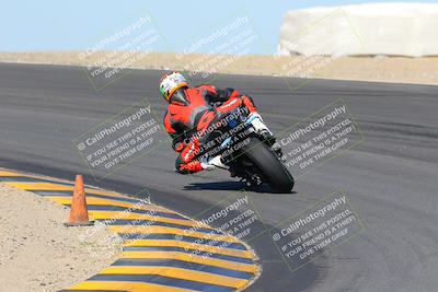 media/Nov-06-2022-SoCal Trackdays (Sun) [[208d2ccc26]]/Turn 10 Backside (1030am)/